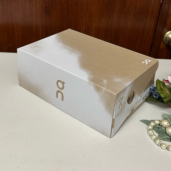 On cloud Replacement shoes box - Picture 1 of 12